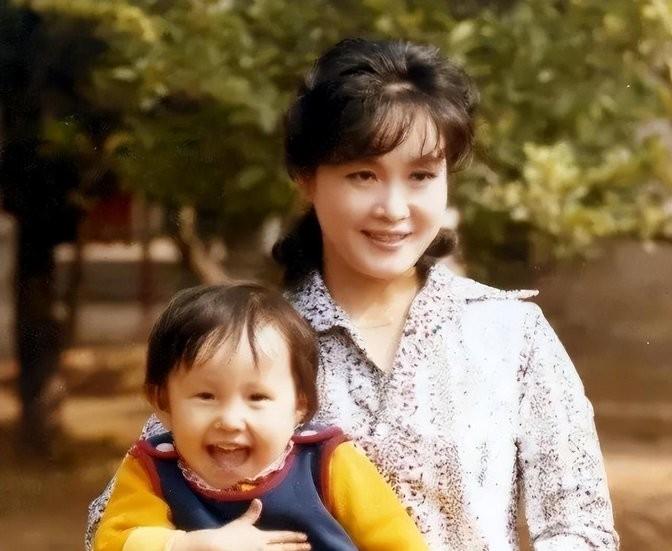 富婆的独特视角，一图、一笑与特别之处,富婆看图一肖一特