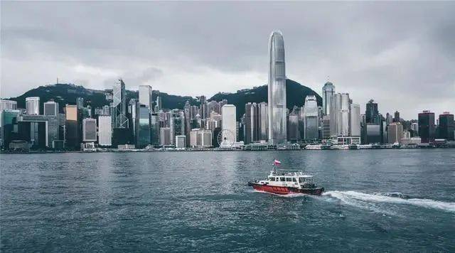 ）在繁华的国际大都市—香港，每年的Hong Kong Free Lottery Draws（简称HKFLD）即‘香港免費開獎’香港免费开奖2022