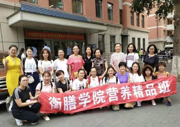 考场上的巨人梦想，2米3的高考生,考场现2米23高考生